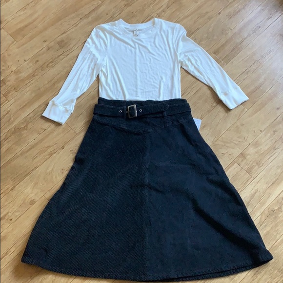 Belt it up cord midi skirt - Picture 3 of 9